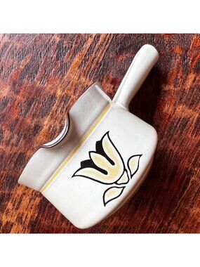 Denby English Stoneware Gravy Boat With Tulip
